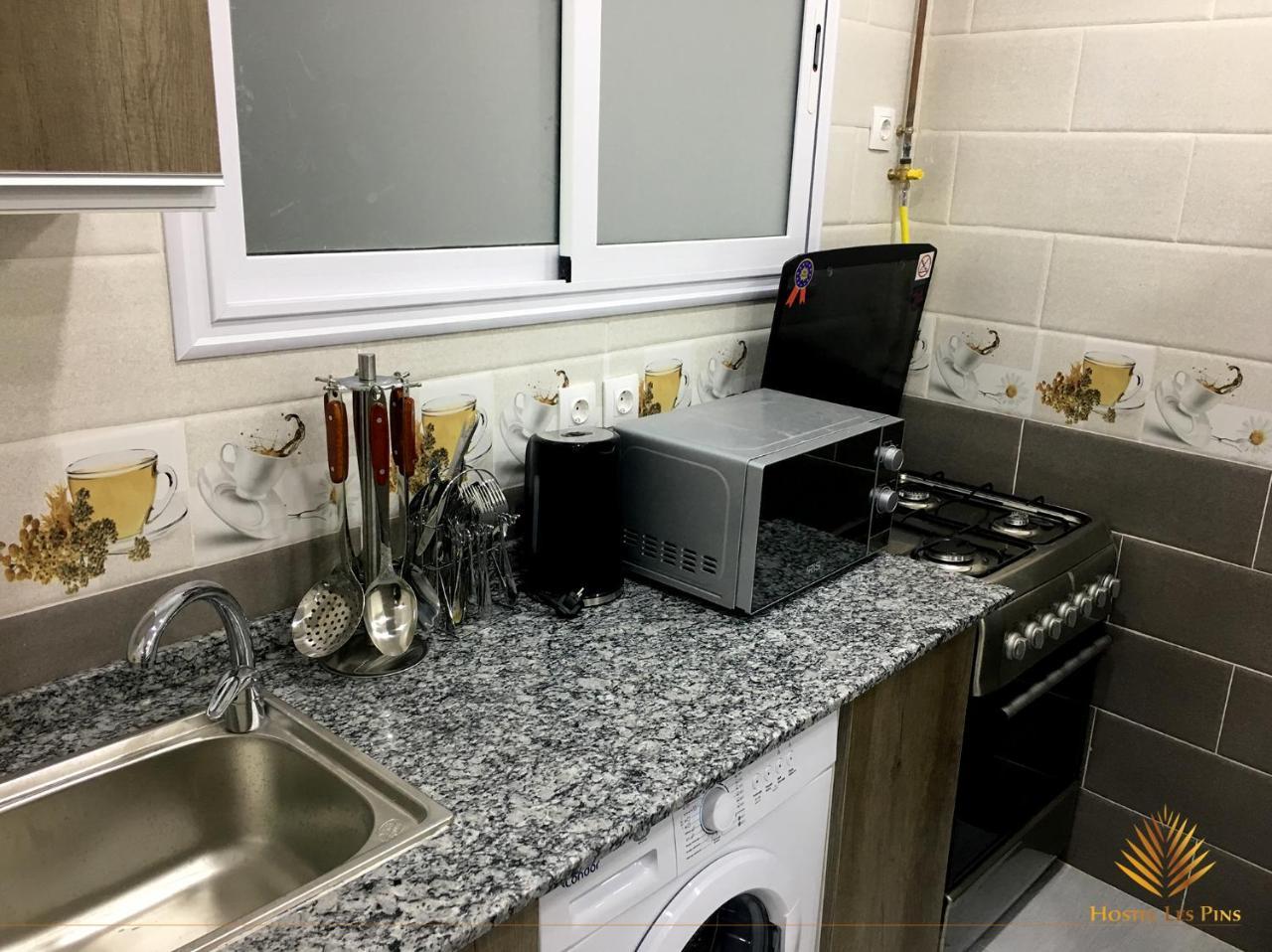 Hostel Les Pins Alger Eksteriør bilde